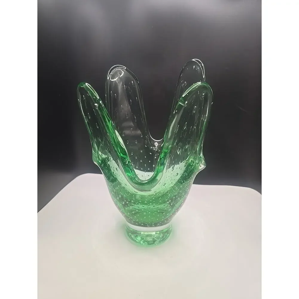 Murano Bubble Art 4 Finger‎ Swung Vase, Light Green